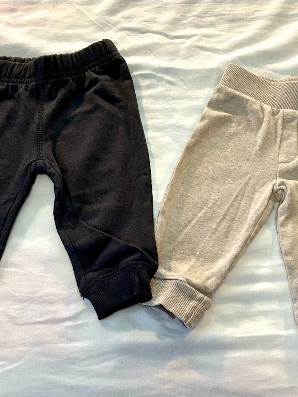 6-9 Month Pants 5 Pieces Fall New and Excellent Condition